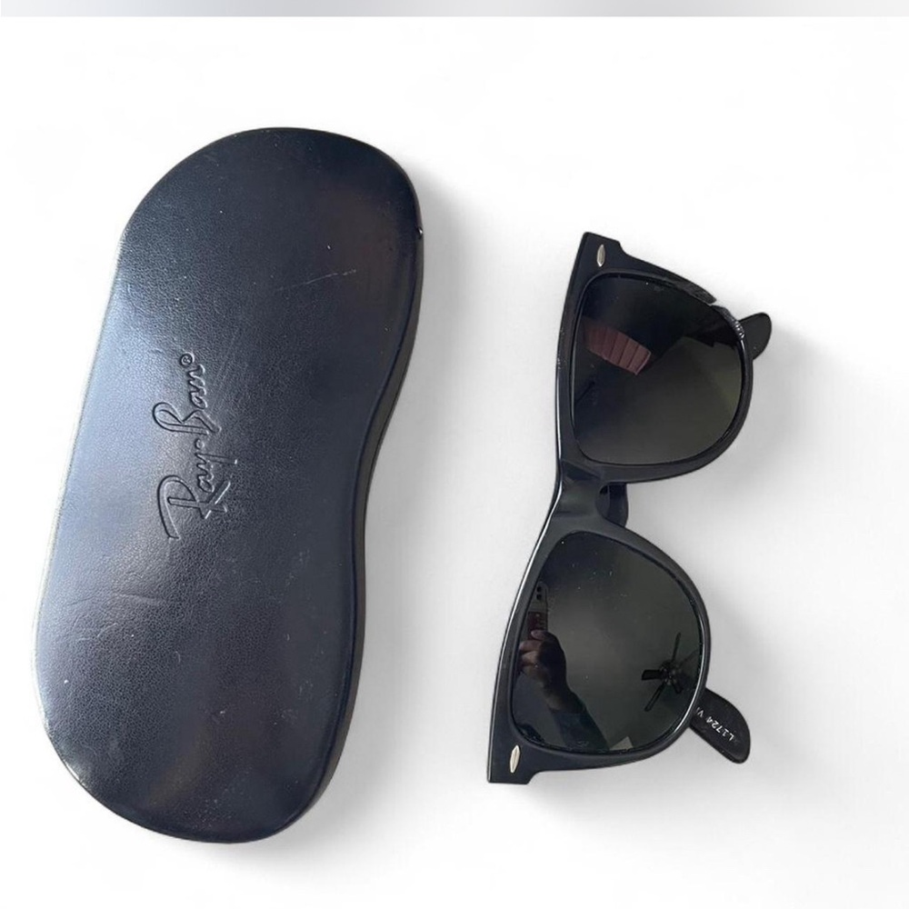 Ray-Ban Classic Black Sunglasses with Case